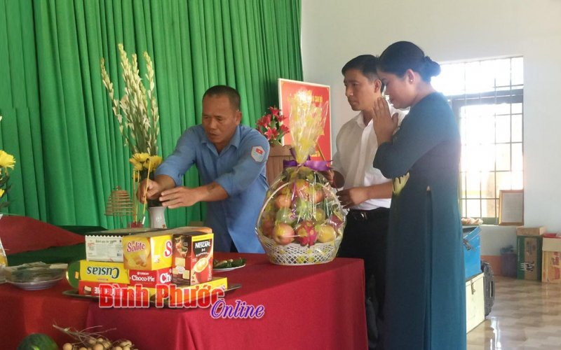 Chủ tịch UBND tỉnh dâng hương tưởng niệm các anh hùng liệt sĩ được quy tập