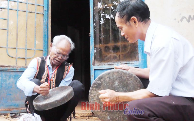 Để cồng chi&ecirc;ng m&atilde;i ng&acirc;n vang