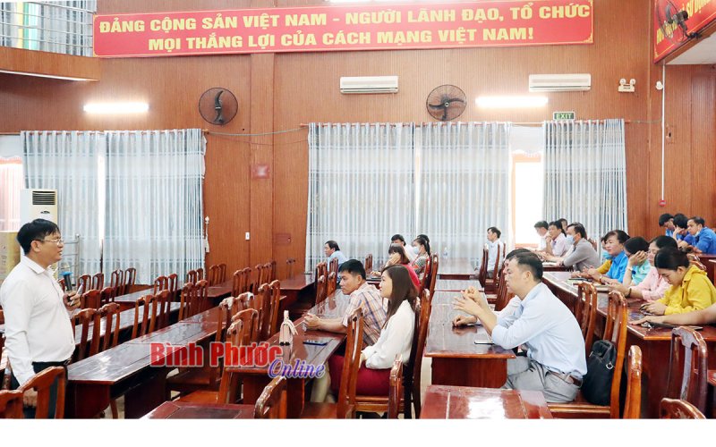 Đồng Xoài bồi dưỡng kỹ năng giao tiếp và tiếp xúc với báo chí cho cán bộ, công chức