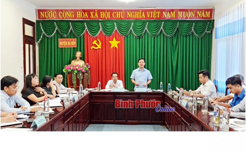 Lãnh đạo huyện Bù Đốp cần quan tâm hơn đến nâng cao tay nghề cán bộ y tế