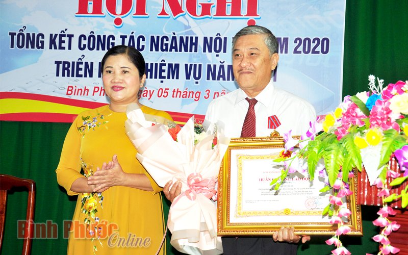 Ngành nội vụ phải đi đầu trong công tác cải cách hành chính