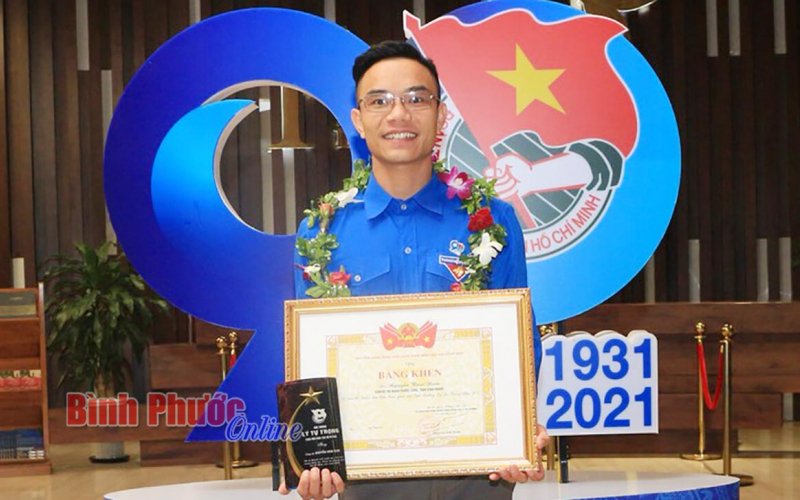 Nguyễn Hoài Nam vinh dự nhận giải thưởng Lý Tự Trọng năm 2021