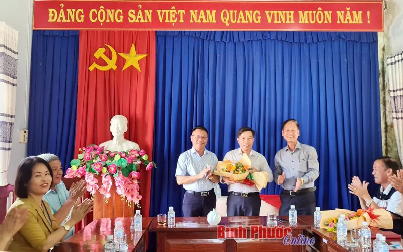 &Ocirc;ng Hồ Tấn Đắc giữ chức B&iacute; thư Đảng ủy, Chủ tịch UBND x&atilde; Hưng Phước