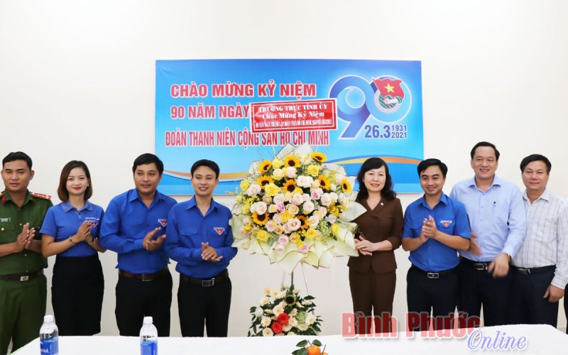 Phó bí thư Thường trực Tỉnh ủy thăm các mô hình khởi nghiệp của thanh niên