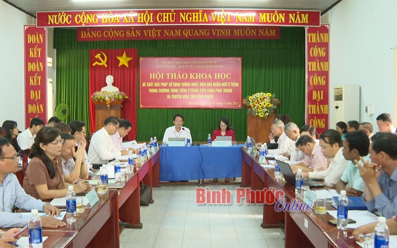 Sớm hoàn chỉnh bộ từ điển và đưa chữ S’tiêng vào giảng dạy