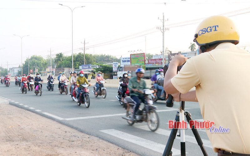 Tiềm ẩn mất an toàn giao thông tuyến quốc lộ 13