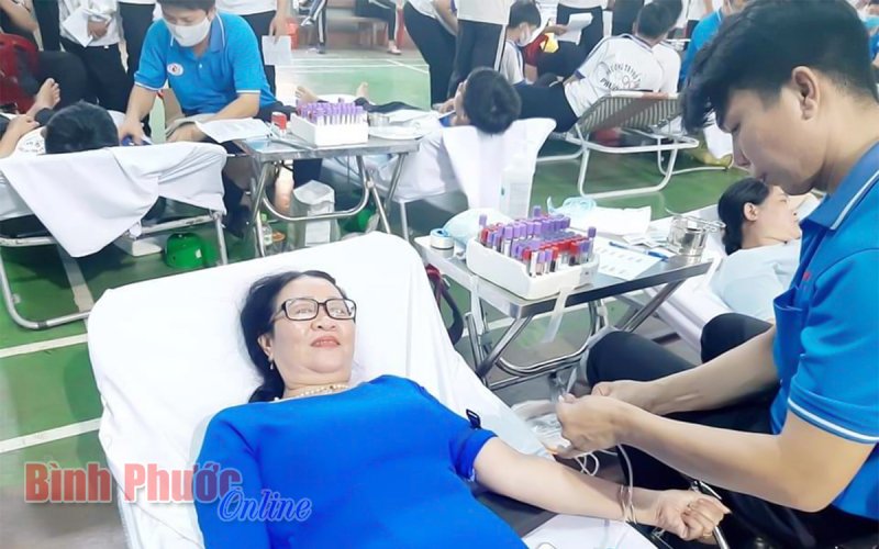 Trao gửi yêu thương