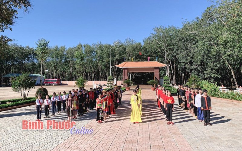 Tự hào lời Quốc ca tại các “địa chỉ đỏ”