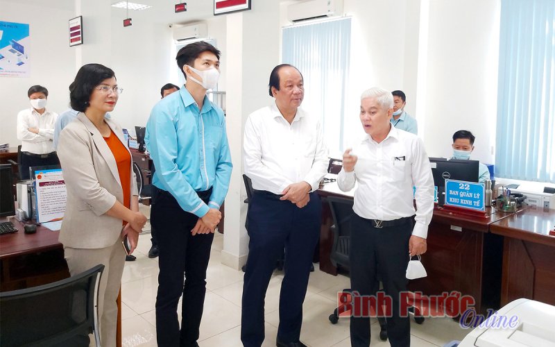 Từ “kinh tế tri thức” đến “kinh tế số”