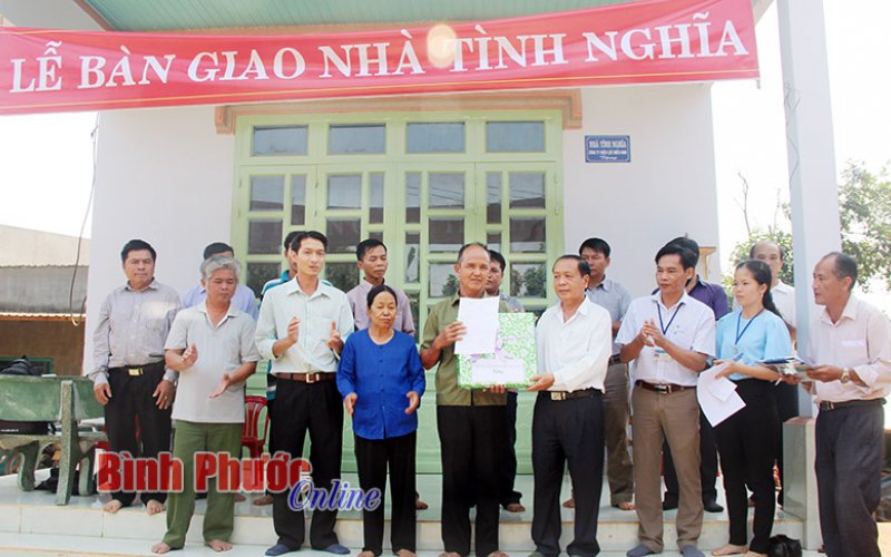 Bình Phước hỗ trợ xây dựng và sửa chữa 165 căn nhà cho người có công