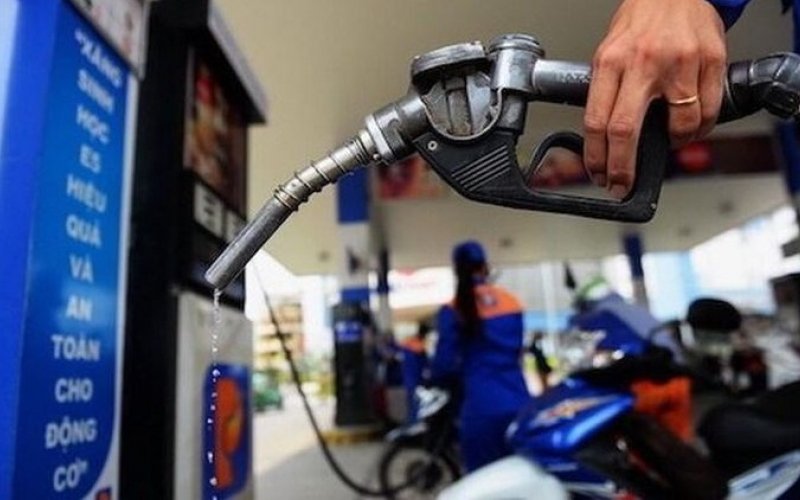 Chính phủ sẽ trình phương án giảm thuế với xăng dầu vào ngày 14-3