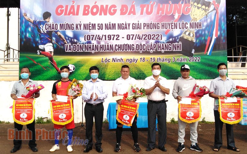 Giải bóng đá tứ hùng chào mừng 50 năm Ngày giải phóng Lộc Ninh