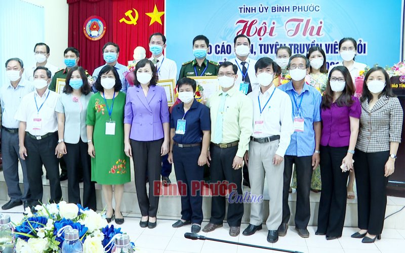 Giáo dục lý tưởng cách mạng cho thế hệ trẻ trên không gian mạng