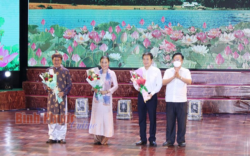 Khai mạc Li&ecirc;n hoan Đờn ca t&agrave;i tử tỉnh B&igrave;nh Phước lần thứ VI