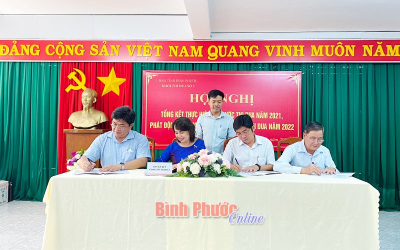 Khối thi đua số 3 phát động phong trào thi đua năm 2022