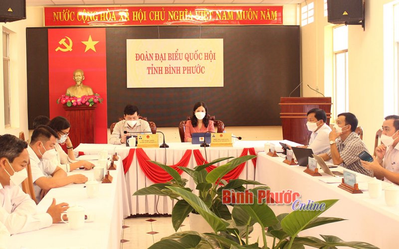 Phiên chất vấn của Ủy ban Thường vụ Quốc hội: Nhiều câu hỏi liên quan đến cung ứng, điều hành giá xăng dầu