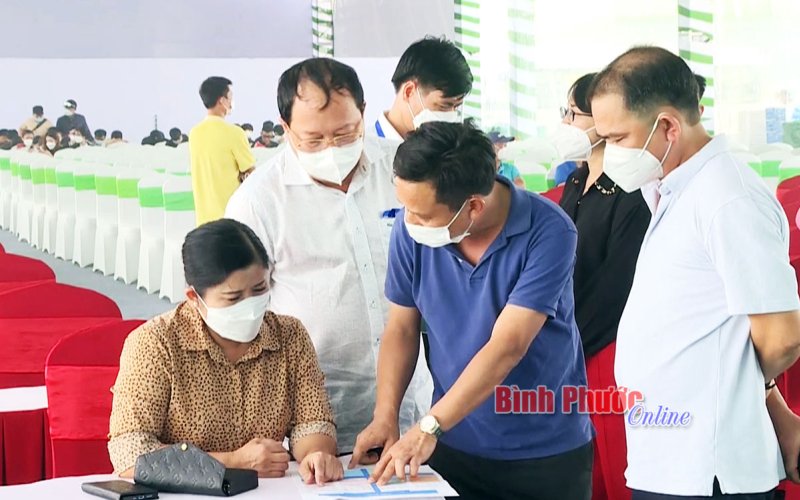 Sẵn sàng cho lễ khánh thành nhà máy Công ty Hayat Kimya Việt Nam