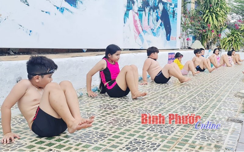 Tập huấn phòng, chống đuối nước cho thiếu nhi có hoàn cảnh khó khăn