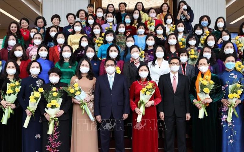 Thủ tướng: Phụ nữ đóng góp to lớn vào sự nghiệp đổi mới, hội nhập và phát triển đất nước
