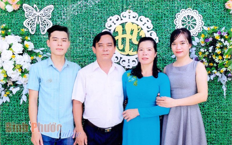 Vợ chồng h&ograve;a thuận - sức mạnh l&agrave;m n&ecirc;n hạnh ph&uacute;c