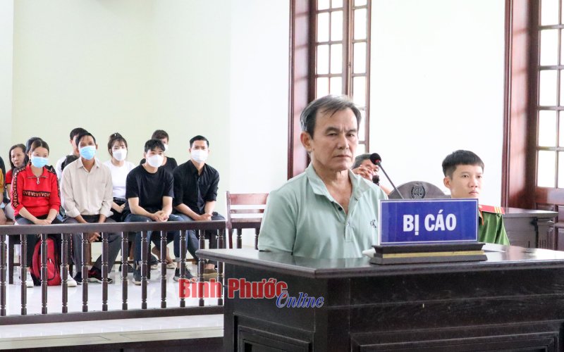 15 năm tù về tội giết người từ mâu thuẫn tranh chấp đất đai