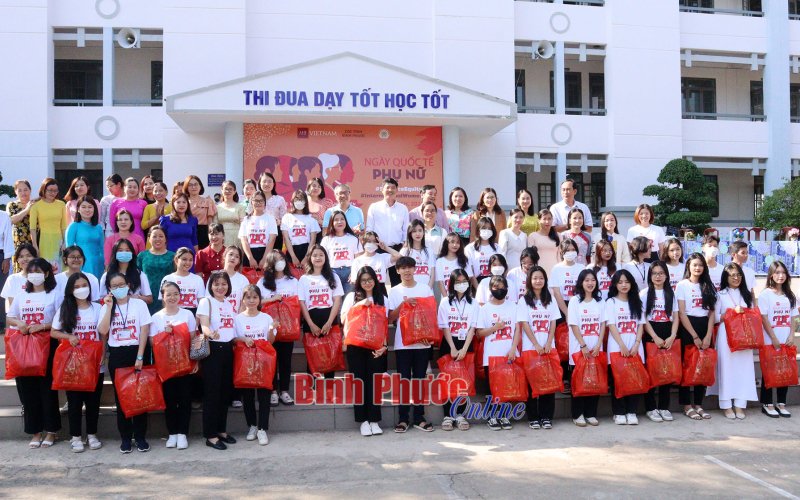 1.650 học sinh được tuyên truyền về phòng, chống dịch bệnh HIV/AIDS