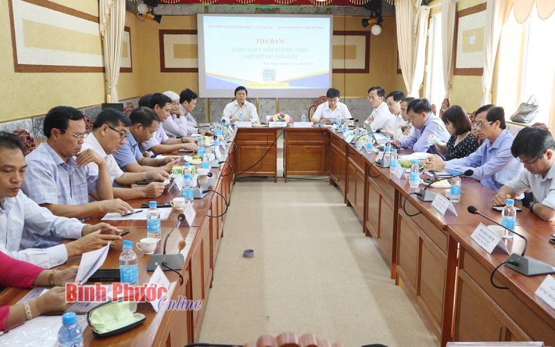 Bình Phước: Tọa đàm đóng góp ý kiến vào dự thảo Luật Đất đai (sửa đổi)