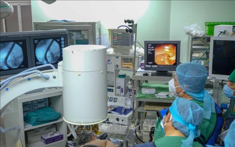 Ch&iacute;nh phủ ban h&agrave;nh Nghị quyết về việc tiếp tục thực hiện c&aacute;c giải ph&aacute;p bảo đảm thuốc, trang thiết bị y tế