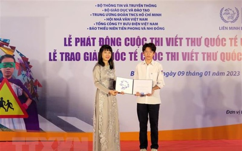 Chủ đề Cuộc thi viết thư quốc tế UPU lần thứ 52 về an to&agrave;n giao th&ocirc;ng
