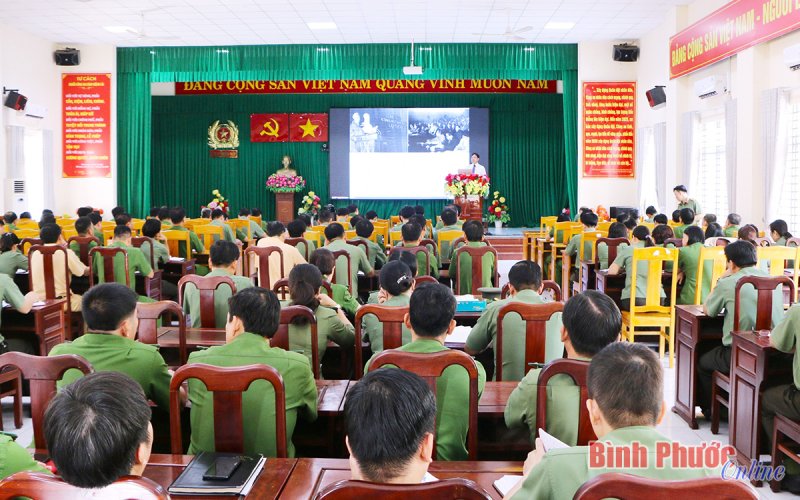 Đảng ủy Công an tỉnh Bình Phước tổ chức sinh hoạt chính trị chuyên đề về Bác
