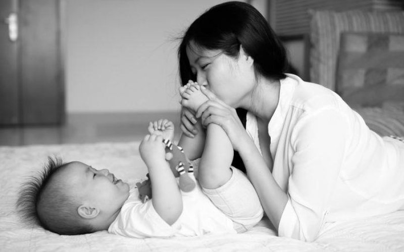 Làm mẹ