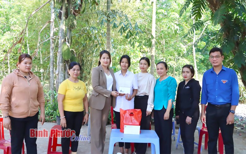 Lan tỏa yêu thương