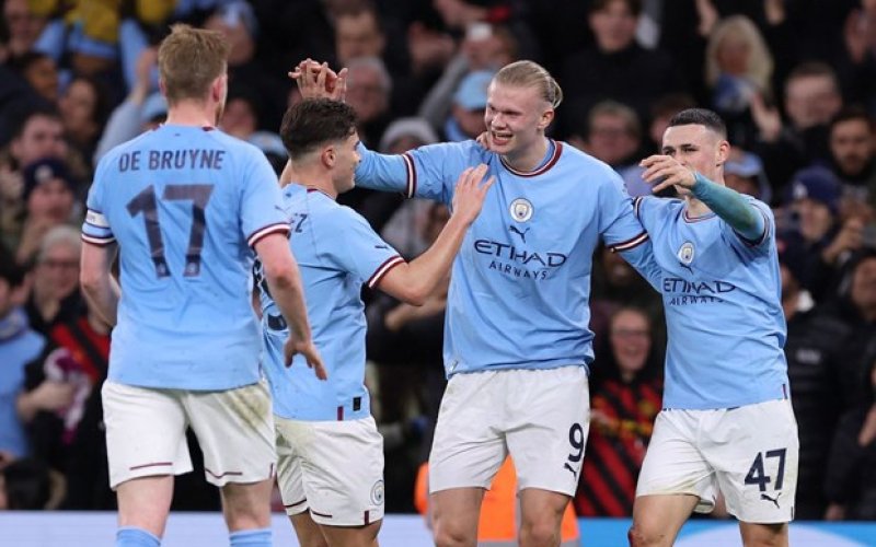 Manchester City thẳng tiến bán kết FA Cup sau trận thắng 'hủy diệt'
