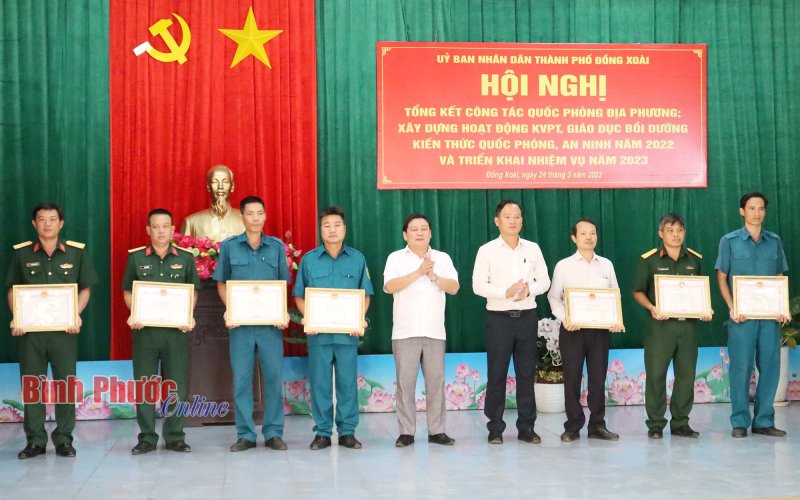 Thành phố Đồng Xoài tổng kết công tác quốc phòng địa phương