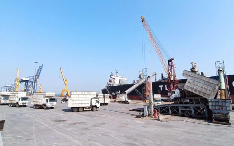 Thúc đẩy phát triển logistics