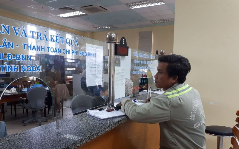 Vì sao người lao động không thể tự đóng số tiền BHXH bị nợ?