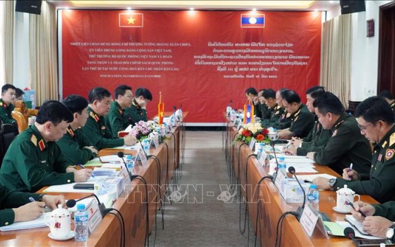 Việt Nam và Lào trao đổi chính sách quốc phòng