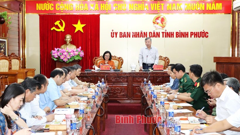 Đoàn công tác liên ngành về biên giới làm việc với Bình Phước