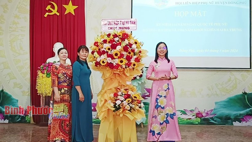 Đồng Phú họp mặt Ngày quốc tế phụ nữ 8-3
