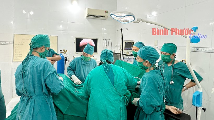 Trung tâm Y tế Bình Long phẫu thuật thành công ca nội soi cắt túi mật