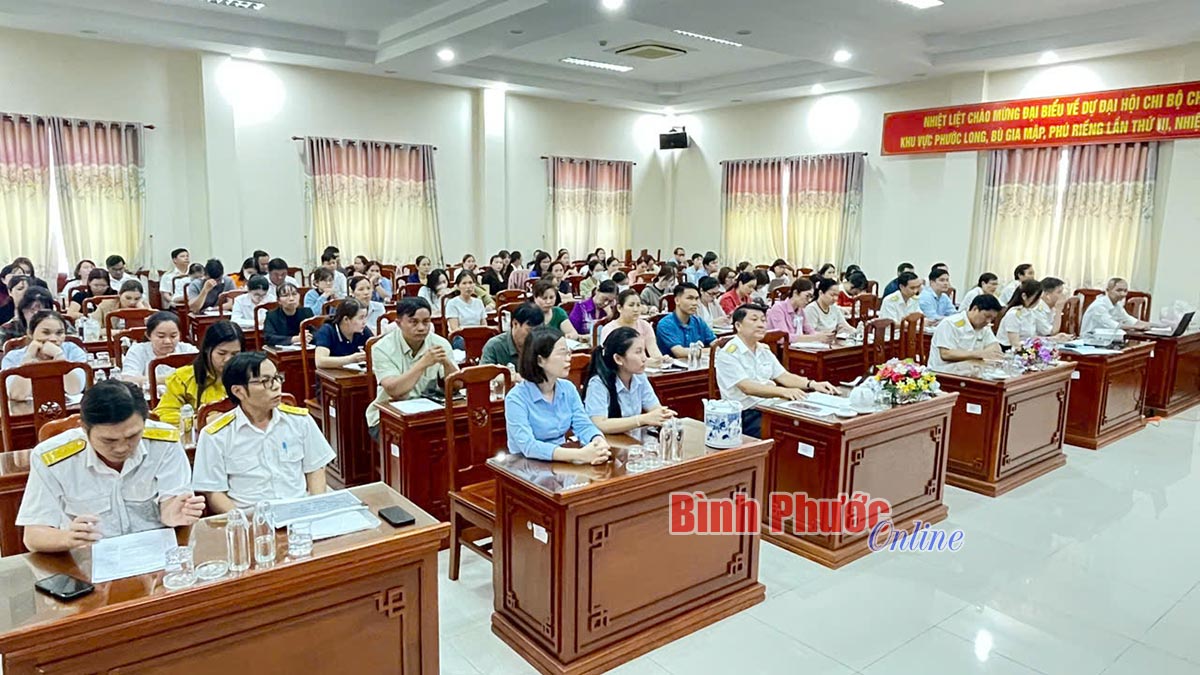 100 doanh nghiệp, hộ kinh doanh đối thoại với cơ quan thuế