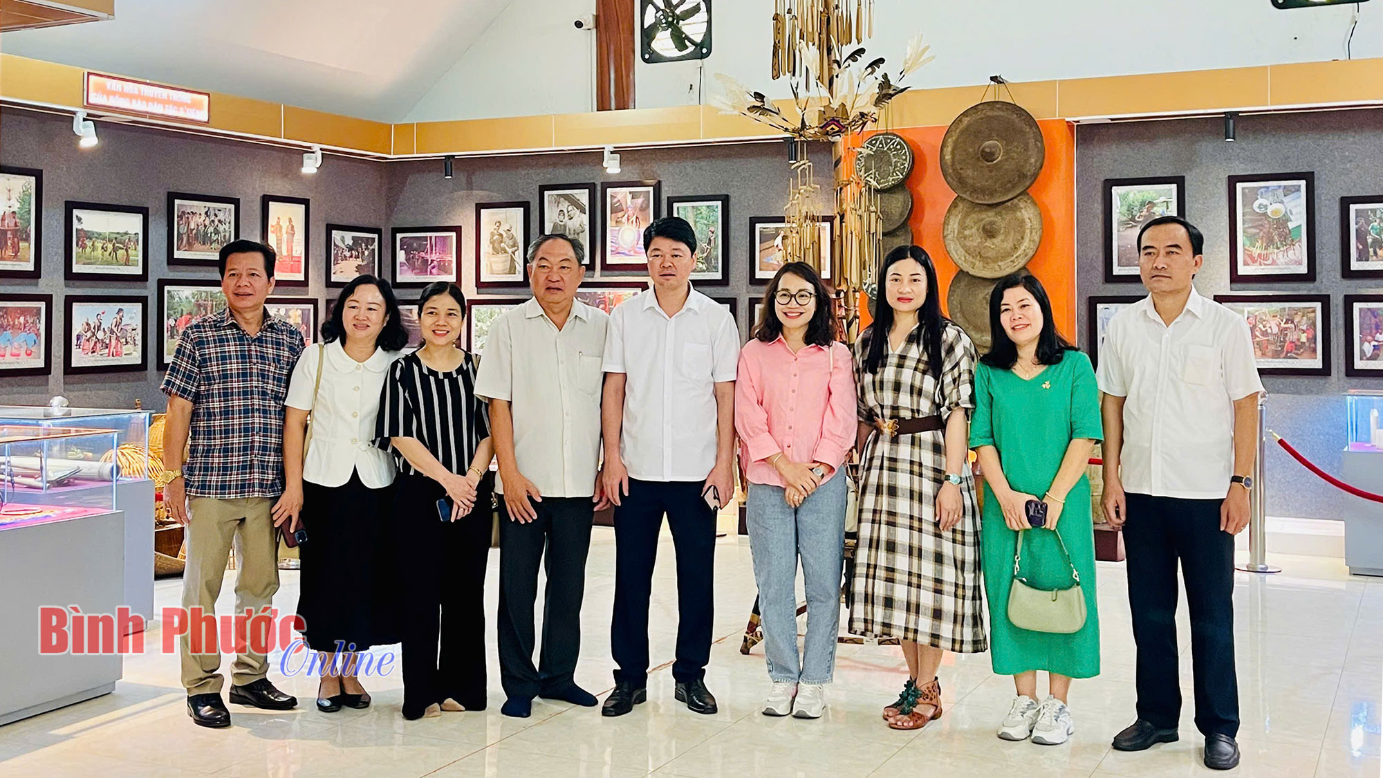 Báo Thái Nguyên tham quan, tác nghiệp tại Khu bảo tồn văn hóa dân tộc S’tiêng sóc Bom Bo