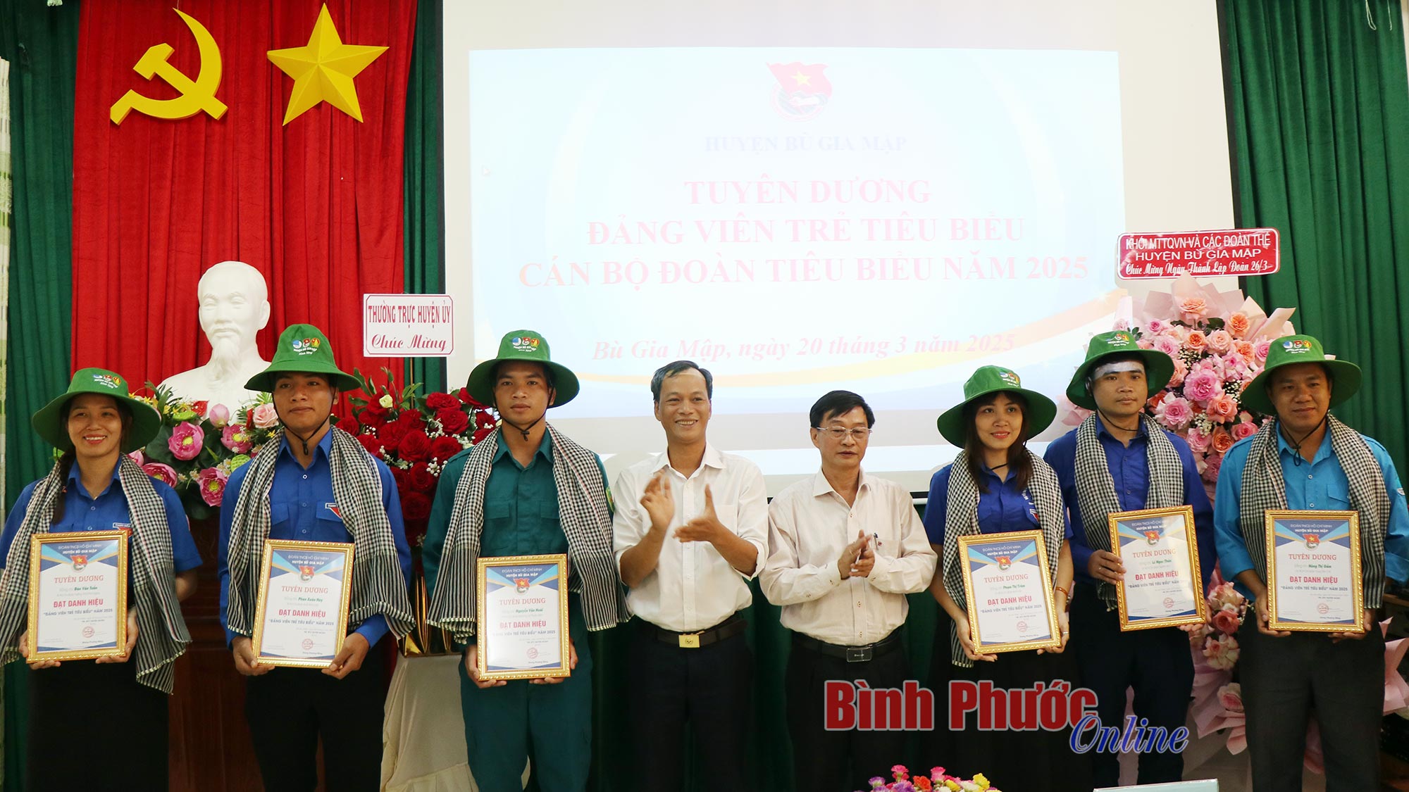 Bù Gia Mập: Tuyên dương 26 cán bộ đoàn, đảng viên trẻ tiêu biểu