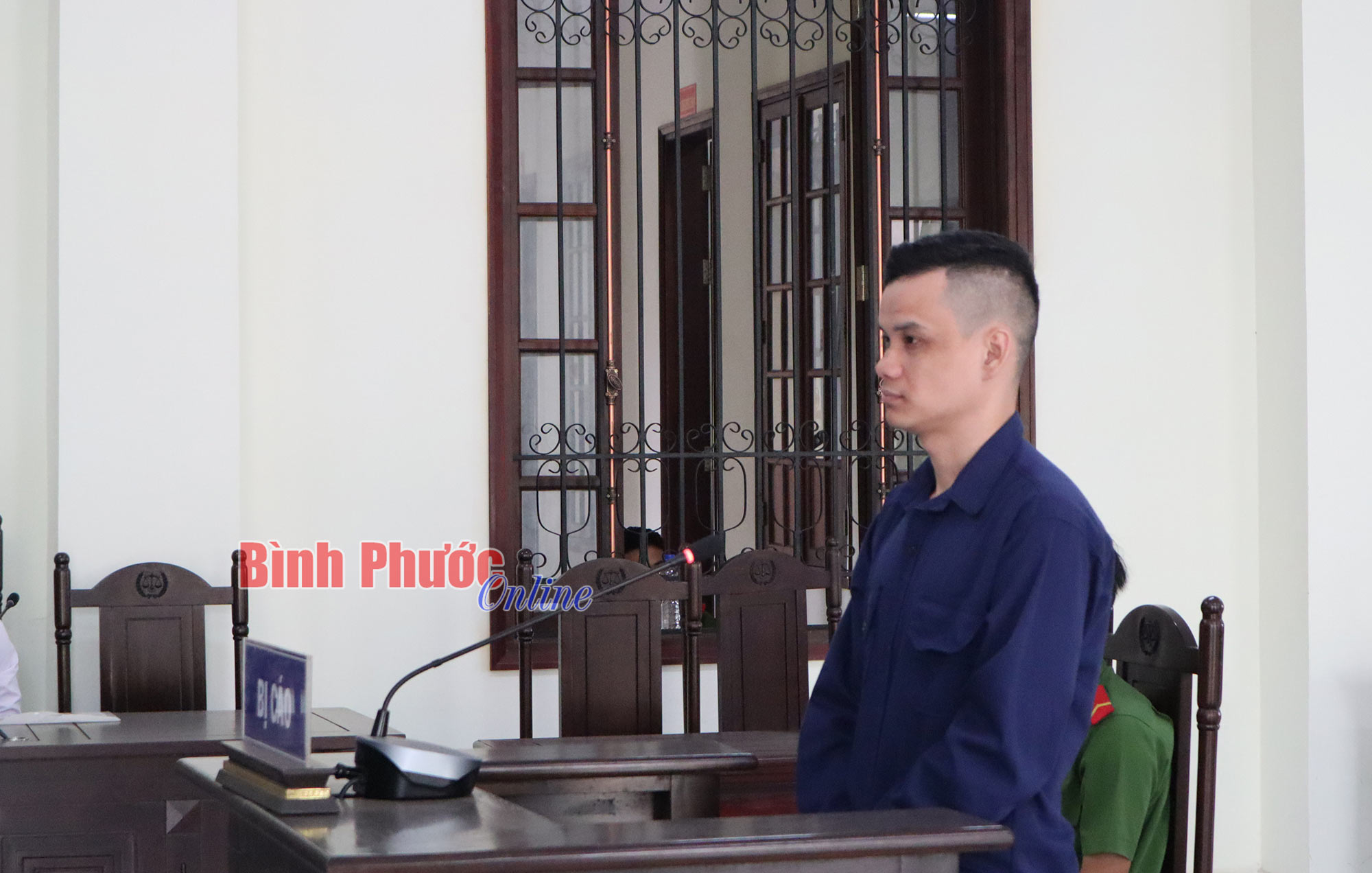 Đâm chết người sau mâu thuẫn mời uống bia, lãnh án 14 năm tù