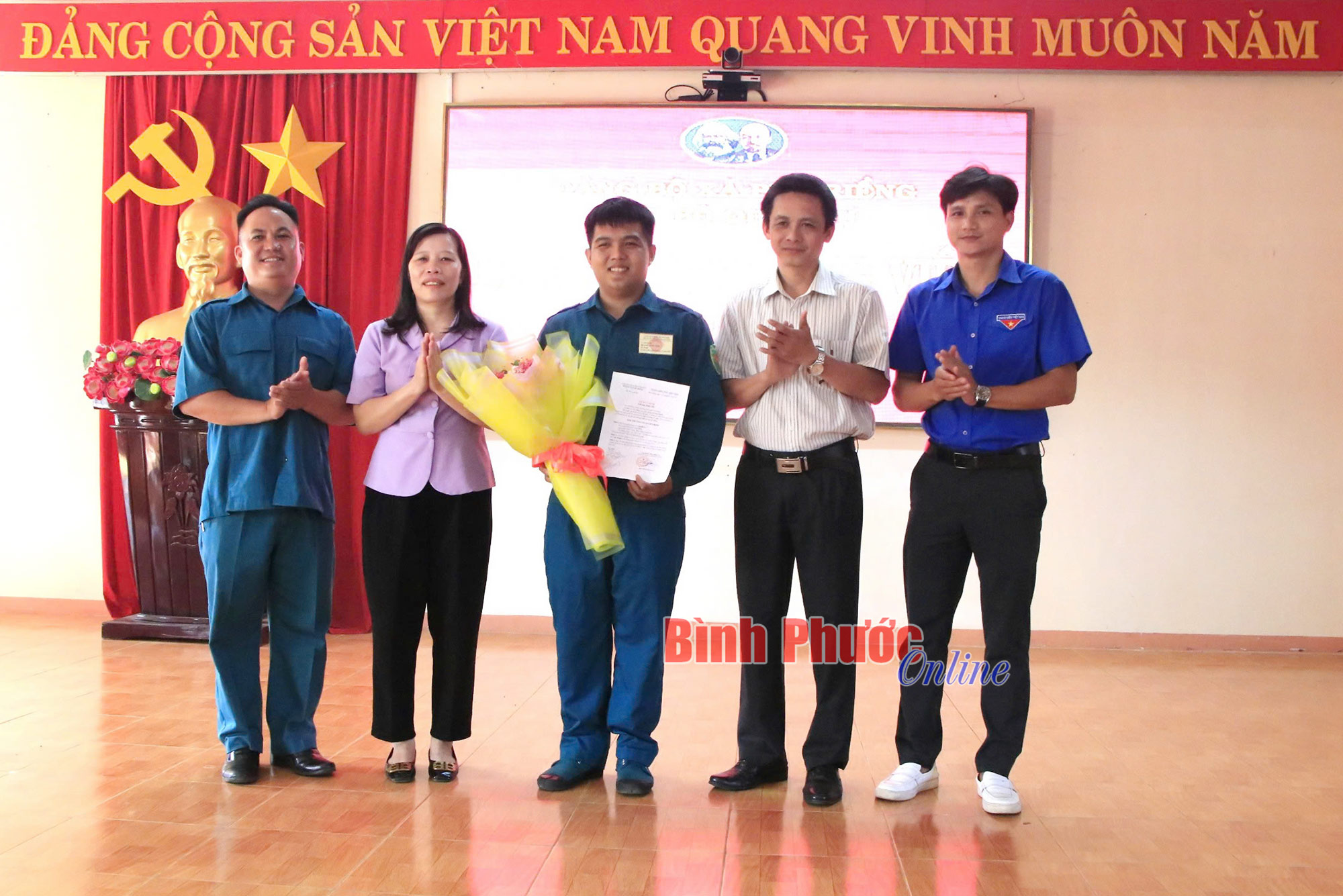Điểm sáng tạo nguồn đảng viên nhập ngũ