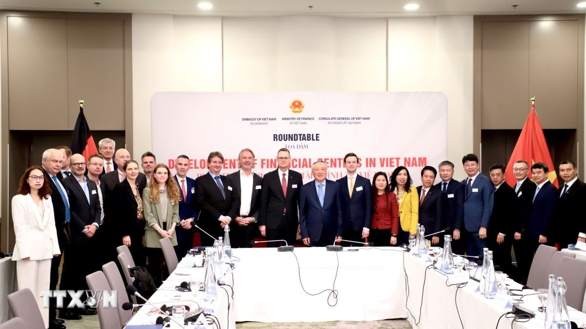 ECB sẽ hỗ trợ Việt Nam xây dựng khung pháp lý phù hợp với trung tâm tài chính