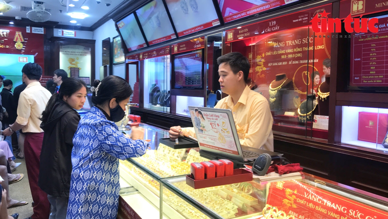 Giá vàng sáng 31-3 đồng loạt tăng mạnh, vượt 101 triệu đồng/lượng