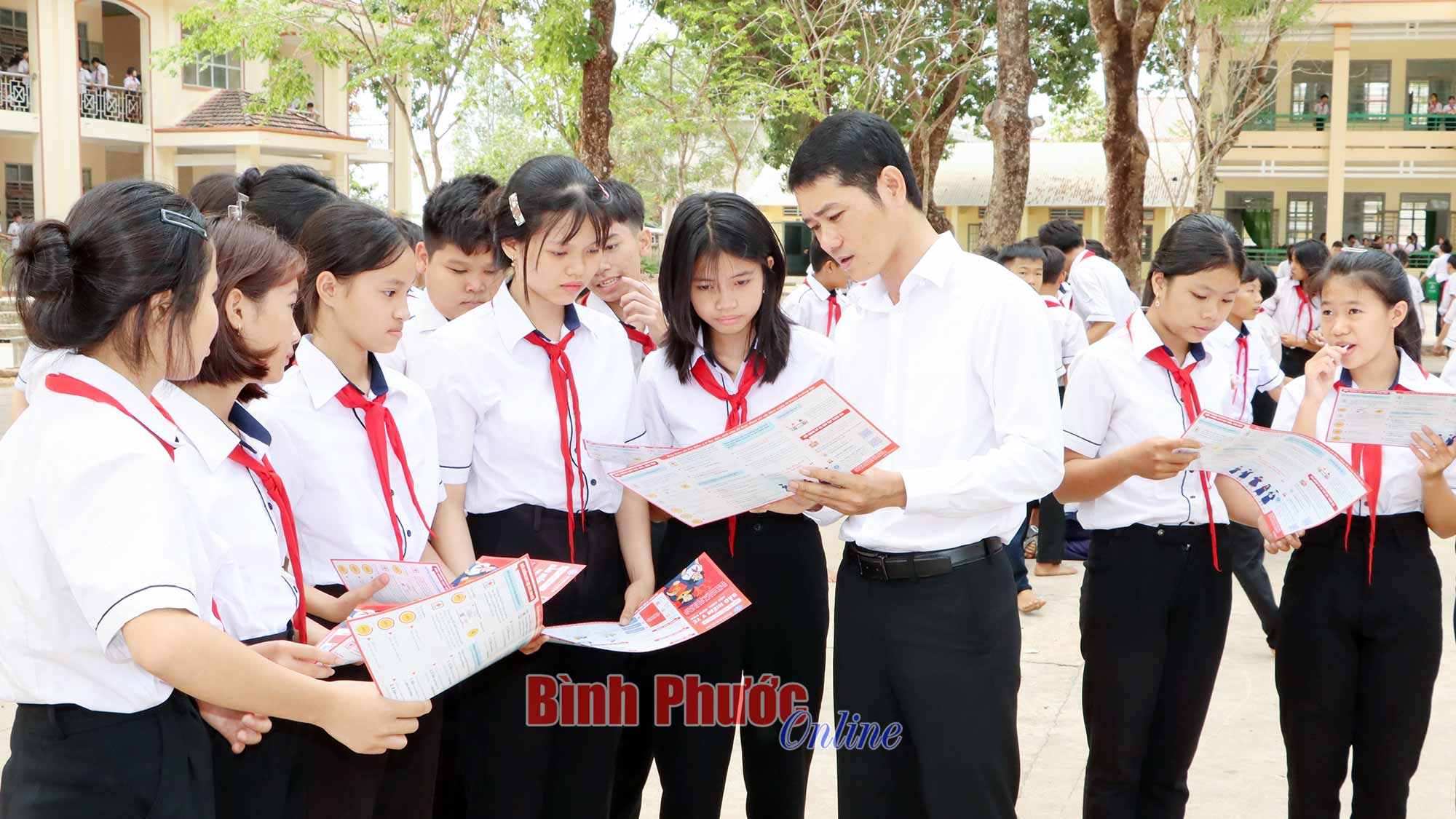 Mở rộng lưới an sinh