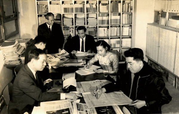 Phấn son tô điểm sơn hà