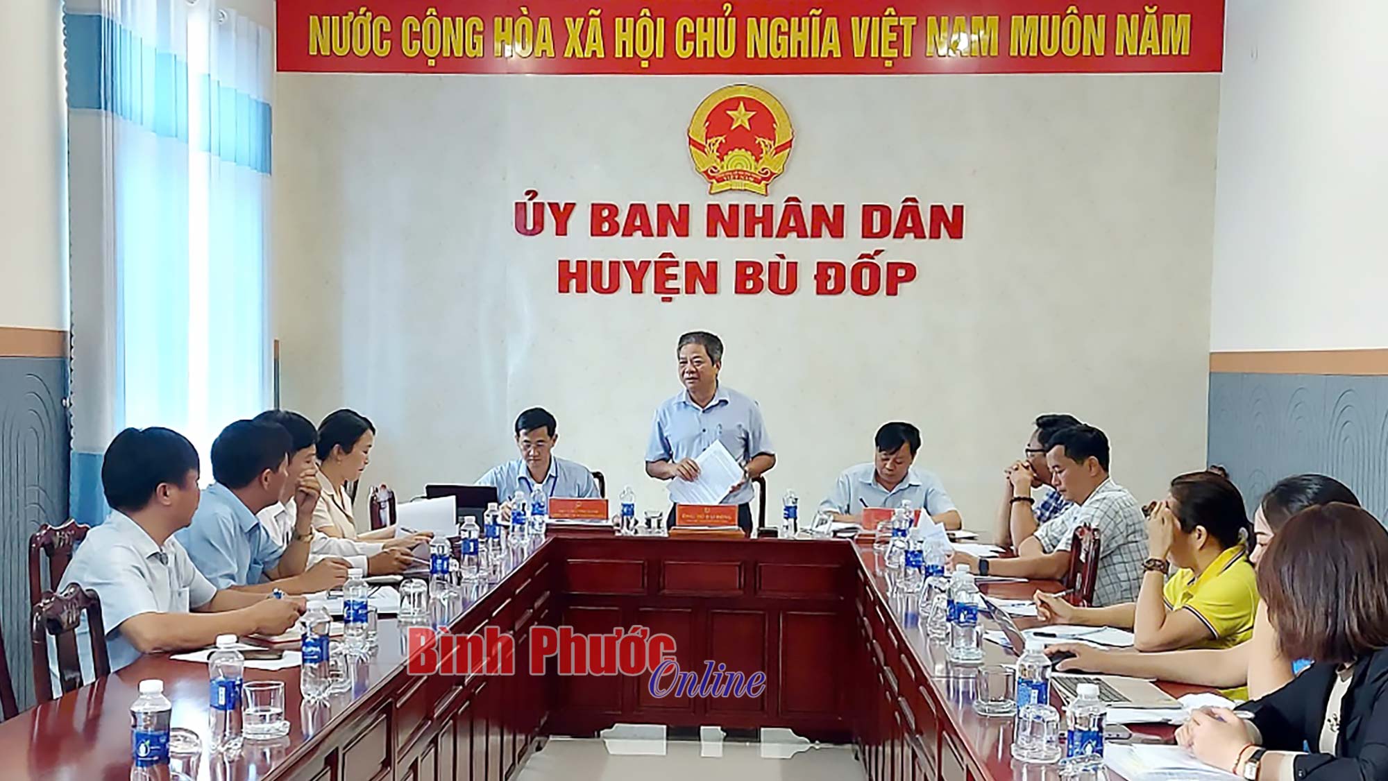 Thi đua xóa nhà tạm, nhà dột nát
